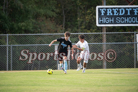 Varsity MSoc4 vs Maiden-102