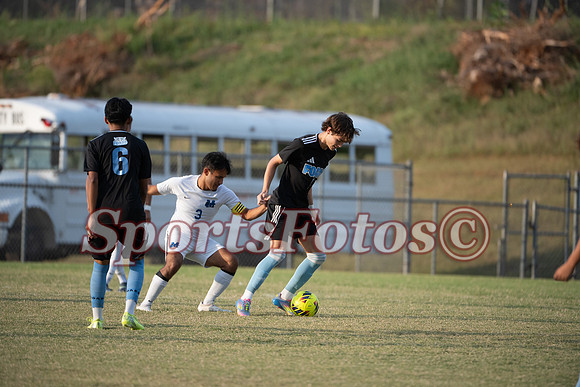 Varsity MSoc4 vs Maiden-109