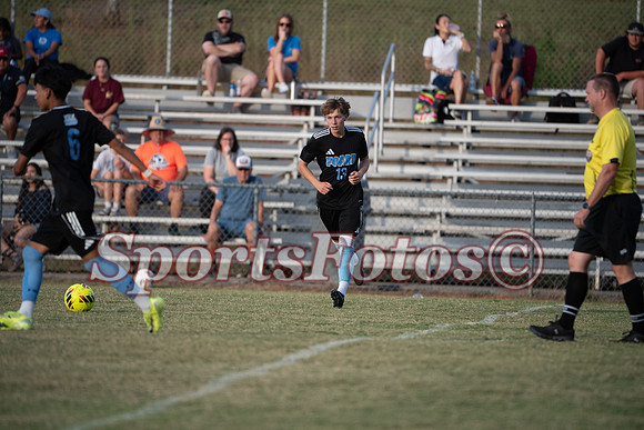 Varsity MSoc4 vs Maiden-107