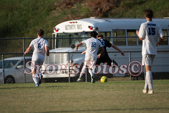 Varsity MSoc4 vs Maiden-115