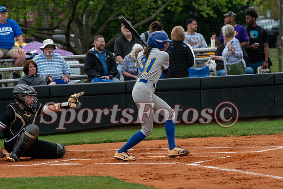 LR22-Softball-111