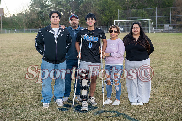FTF Varsity MSoc Seniors-108