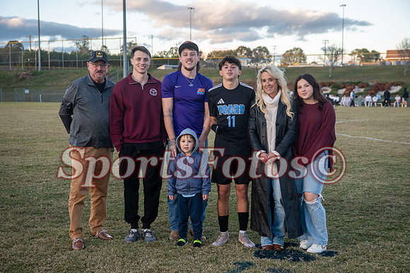 FTF Varsity MSoc Seniors-110