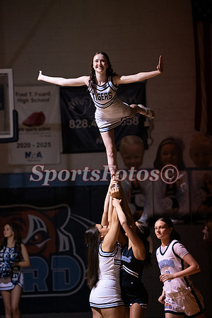 FTF26 Varsity Cheer4 vs N Lincoln-100