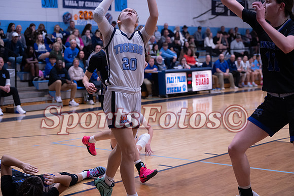 FTF26 Varsity Girls7 vs N Lincoln-115