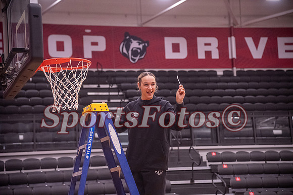 LR26 WBB Regular Season Champions-108