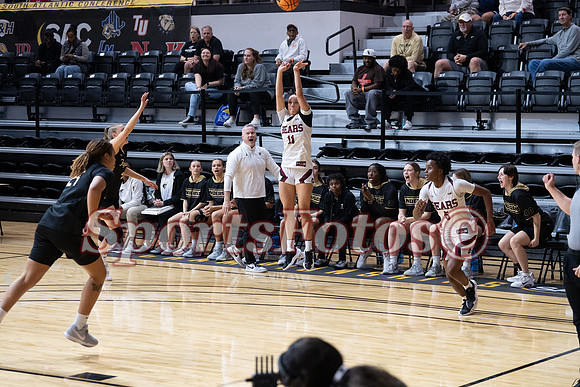 LR26 WBB11 vs Anderson-109