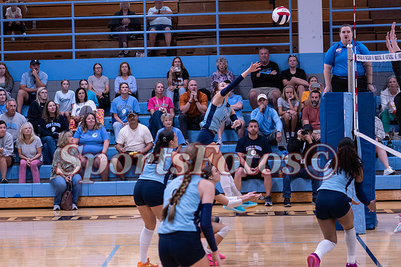 FTF26 Varsity VB7 vs E Lincoln-111