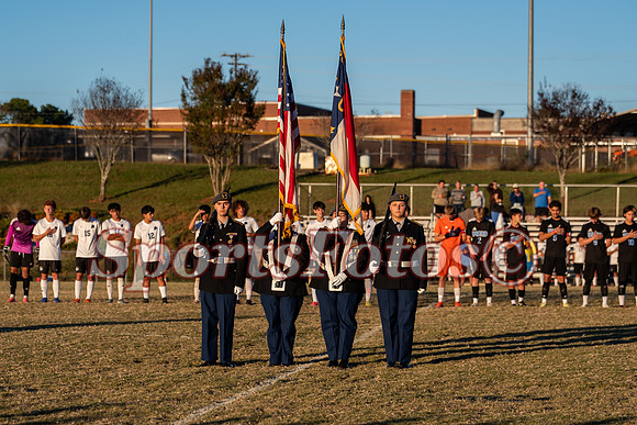 FTF26 Varsity MSoc Seniors-111