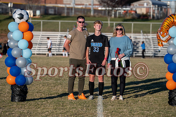 FTF26 Varsity MSoc Seniors-103