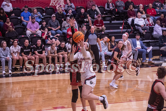 LR25 WBB8 vs Newberry-100