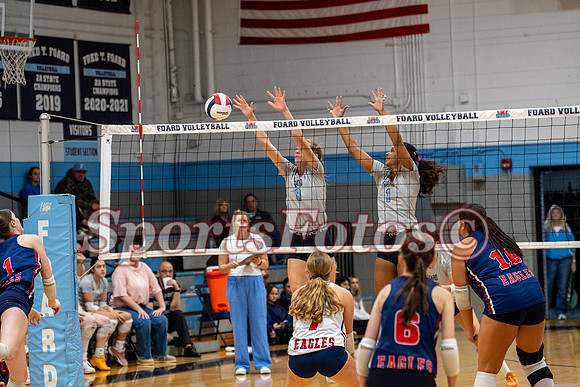 FTF26 Varsity VB9 vs Lincoln Charter-109