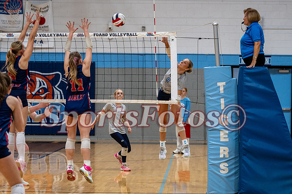 FTF26 Varsity VB9 vs Lincoln Charter-101