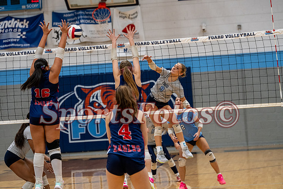 FTF26 Varsity VB9 vs Lincoln Charter-114