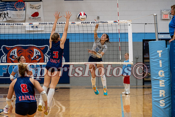 FTF26 Varsity VB9 vs Lincoln Charter-116
