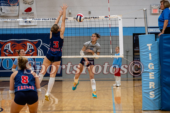 FTF26 Varsity VB9 vs Lincoln Charter-117