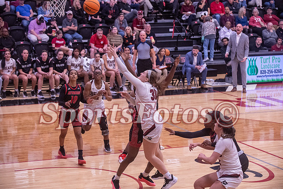 LR25 WBB8 vs Newberry-117