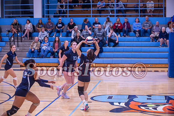 FTF Varsity VB6 vs Hickory-109
