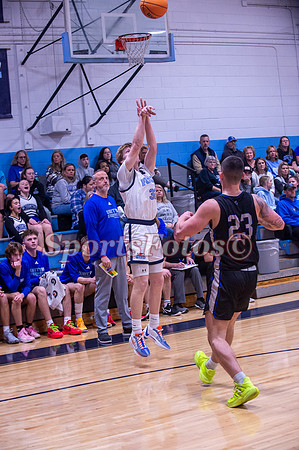 FTF Varsity MBB4 vs N Lincoln-104