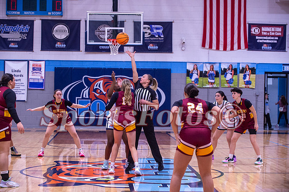 FTF Varsity WBB5 vs Hickory-108