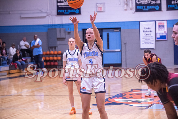 Varsity WBB8 vs Hickory-102