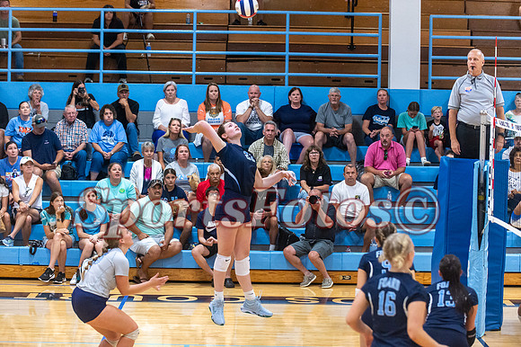 FTF Varsity VB1 vs Maiden-114