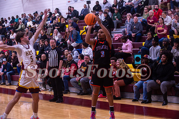 Varsity MBB5 vs Hickory-102