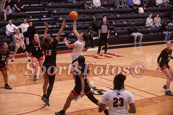 LR24 WBB3 vs Tusculum-112