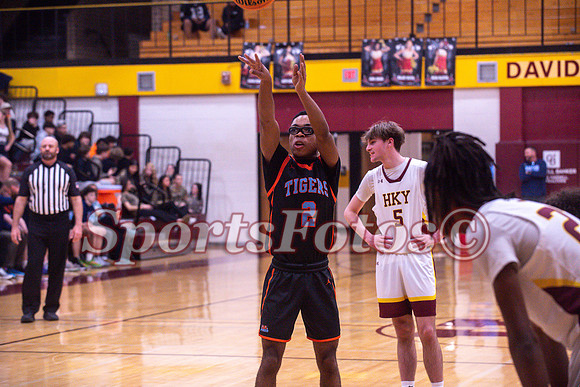 Varsity MBB5 vs Hickory-110